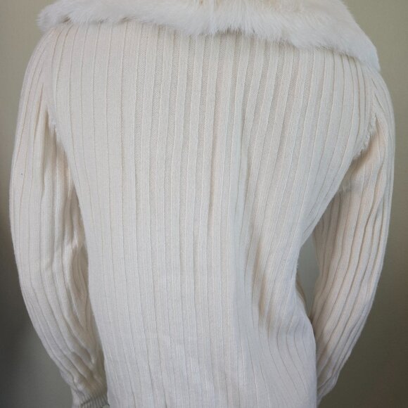🤍 Vintage Ann Taylor Ivory Cashmere Sweater w/ Fur Collar - Picture 3 of 6